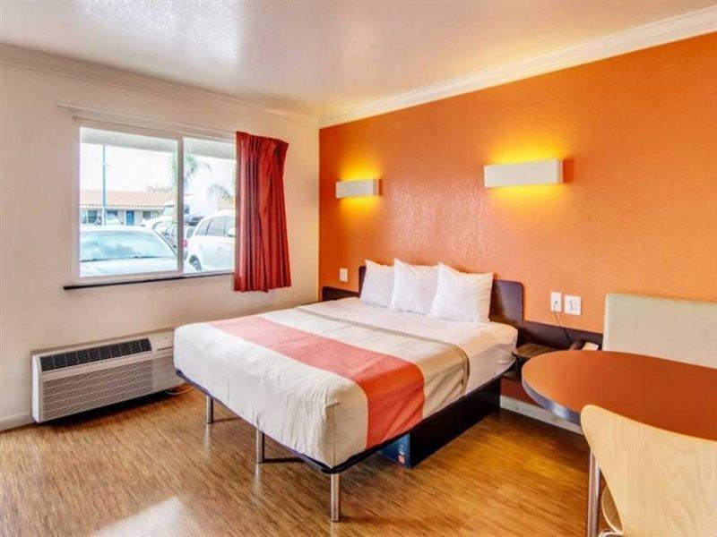 Motel 6 Manteca Ngoại thất bức ảnh