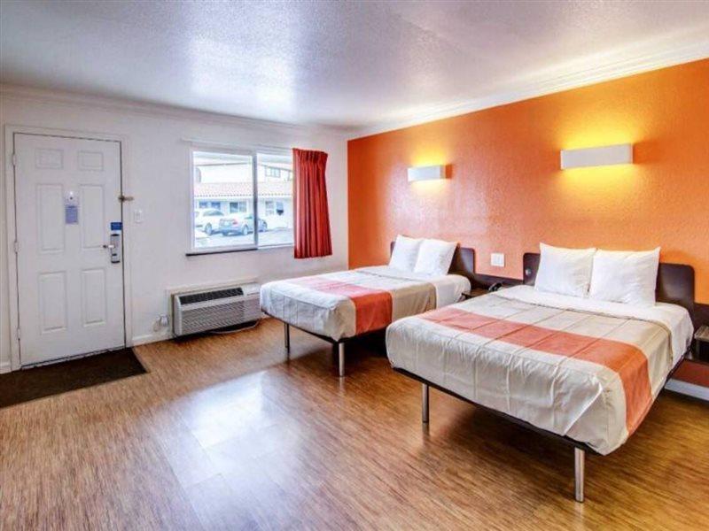 Motel 6 Manteca Ngoại thất bức ảnh