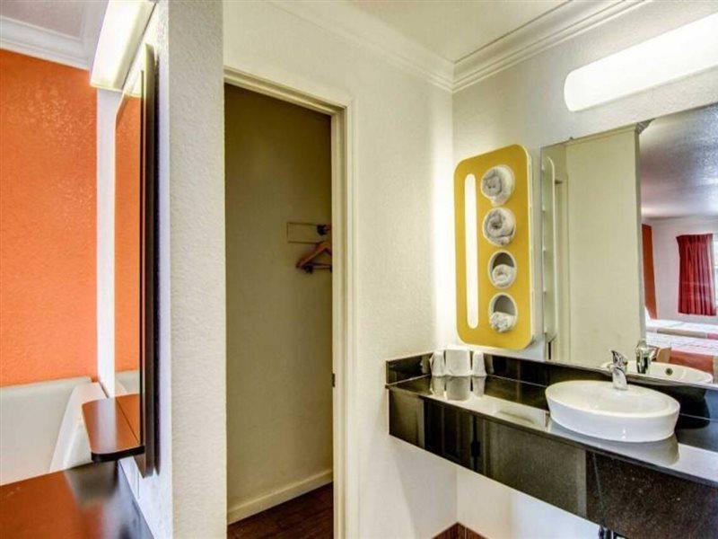 Motel 6 Manteca Ngoại thất bức ảnh