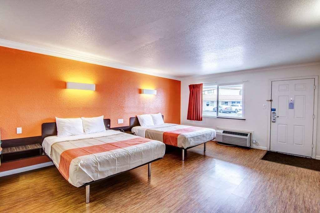 Motel 6 Manteca Phòng bức ảnh