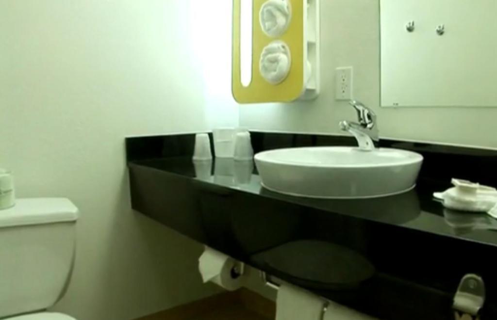 Motel 6 Manteca Phòng bức ảnh