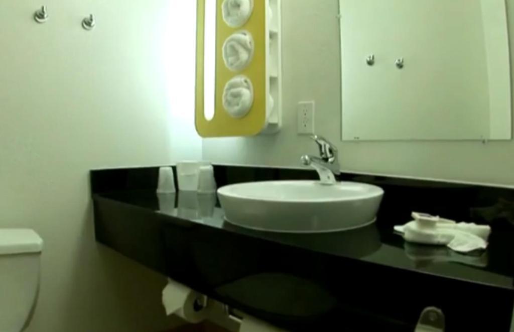 Motel 6 Manteca Phòng bức ảnh