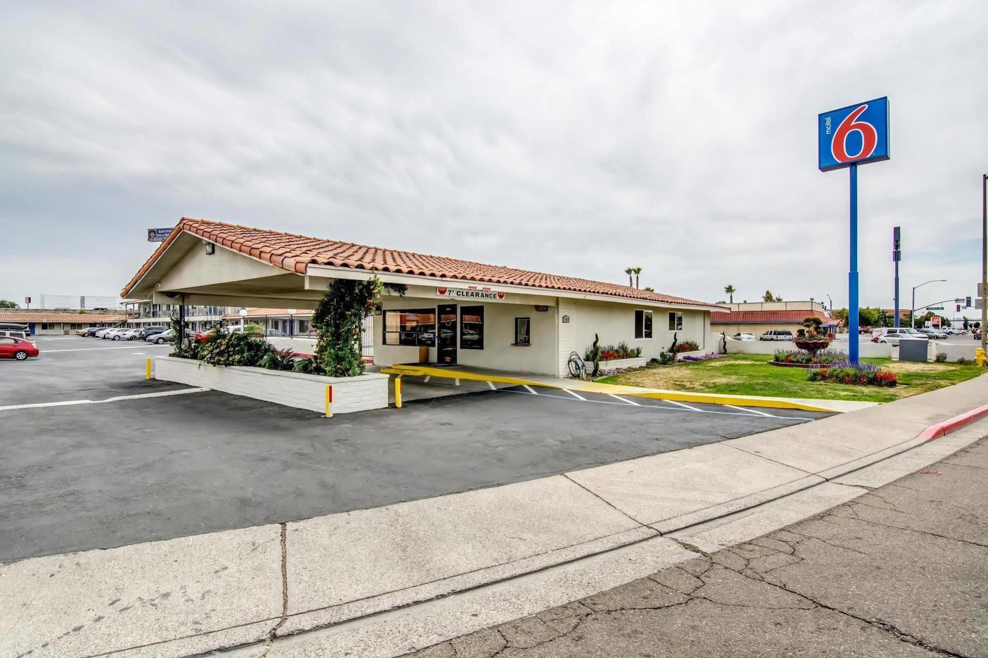 Motel 6 Manteca Ngoại thất bức ảnh