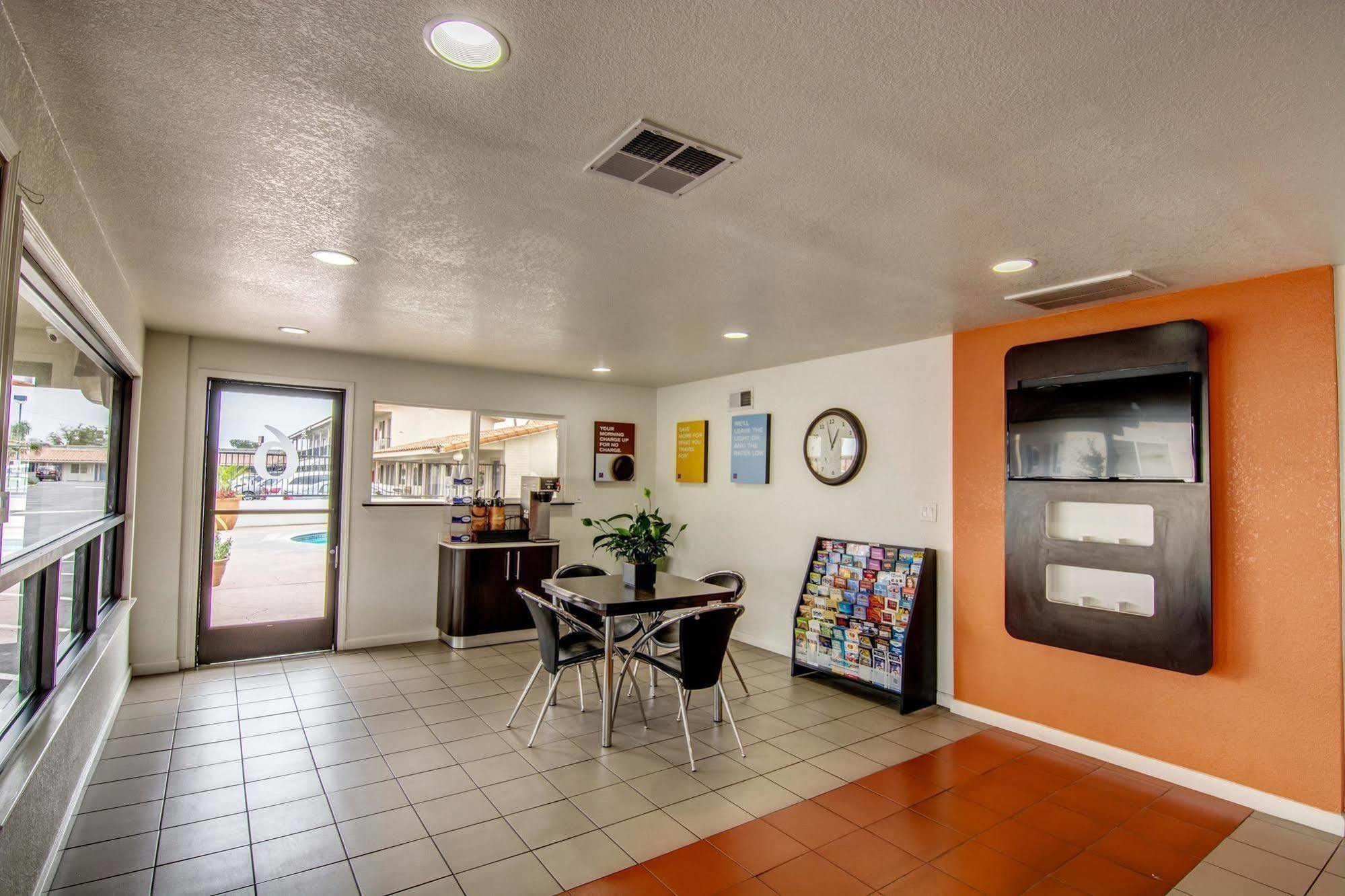 Motel 6 Manteca Ngoại thất bức ảnh