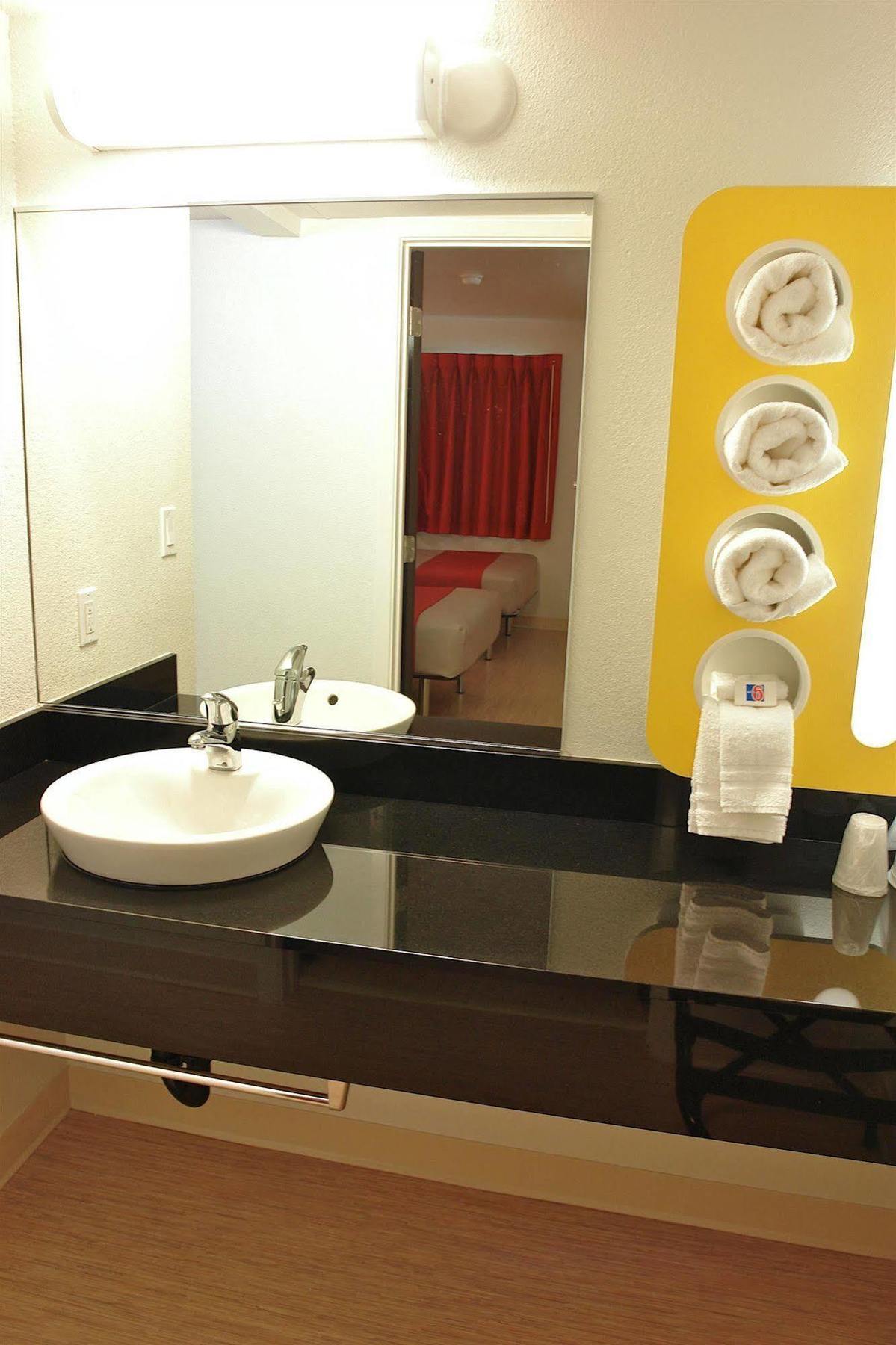 Motel 6 Manteca Ngoại thất bức ảnh