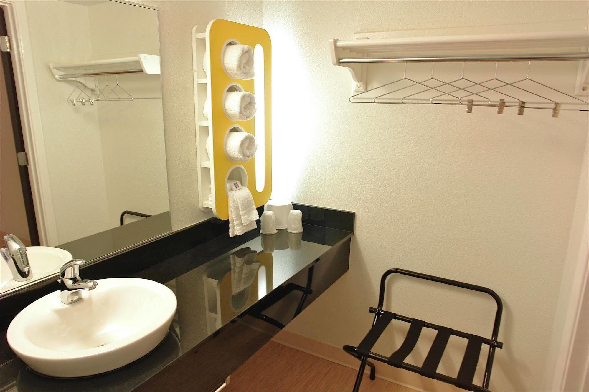 Motel 6 Manteca Ngoại thất bức ảnh