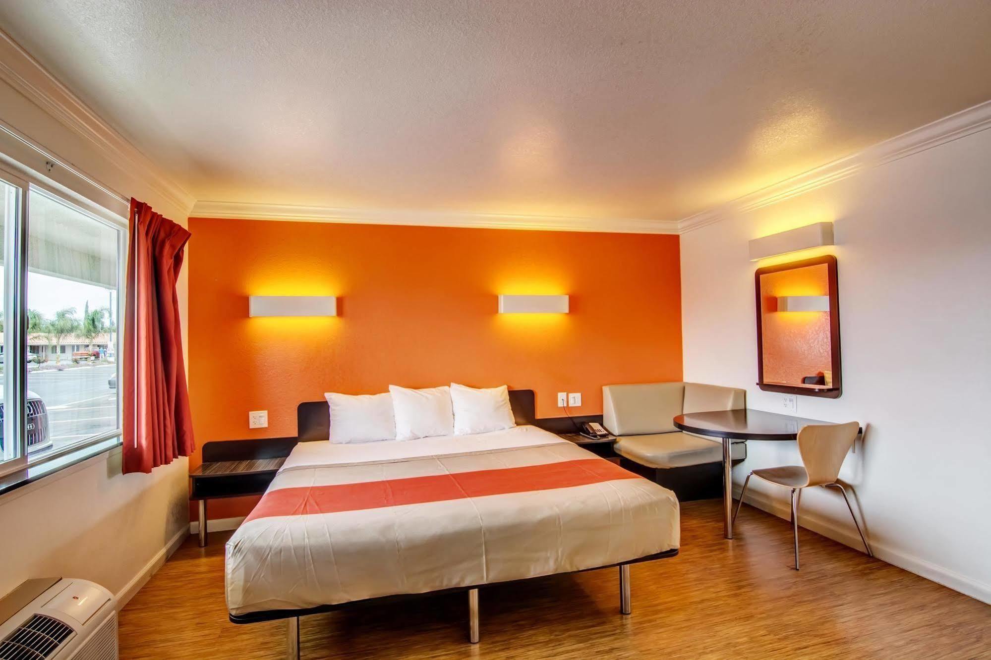 Motel 6 Manteca Ngoại thất bức ảnh