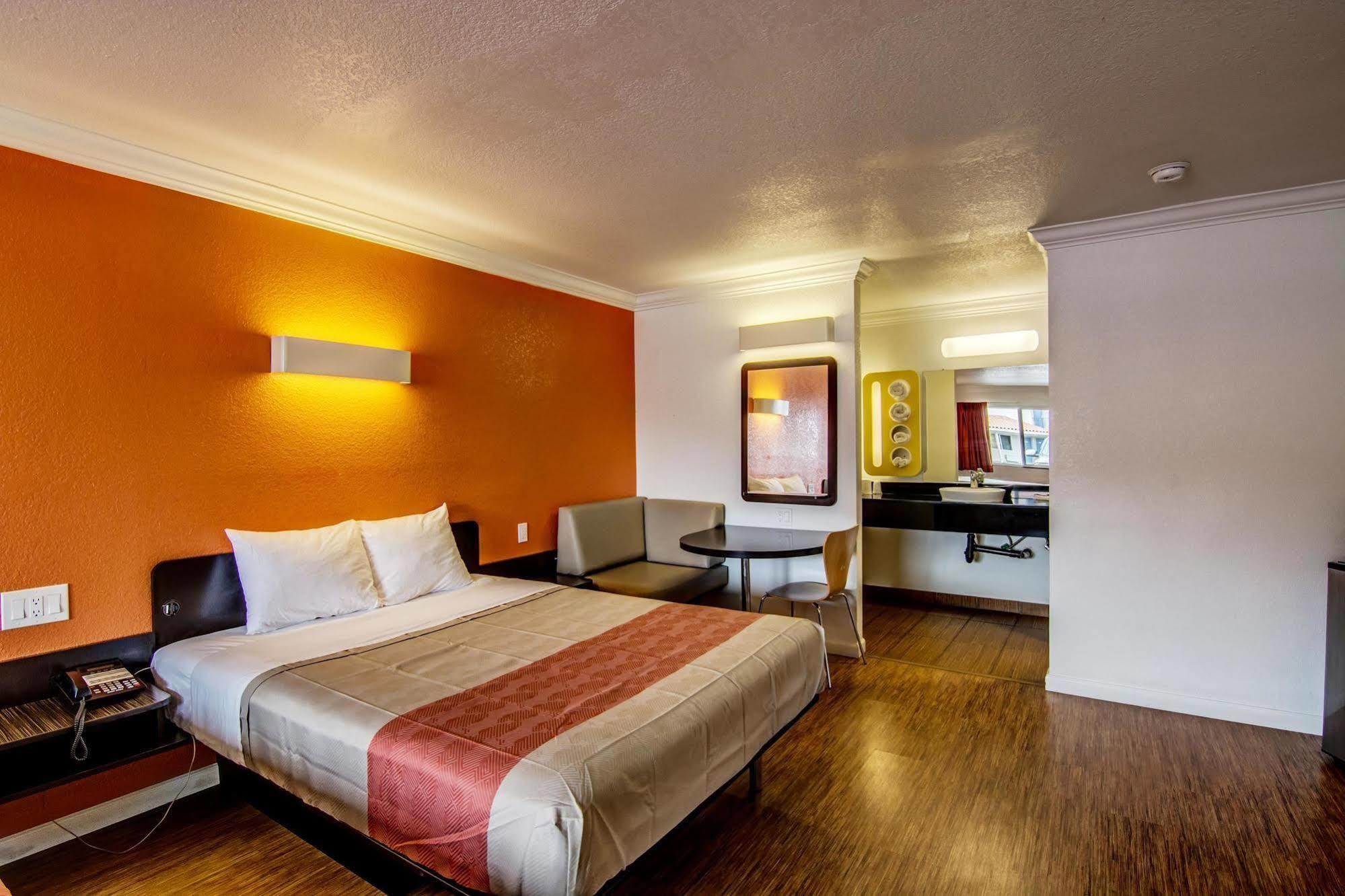 Motel 6 Manteca Ngoại thất bức ảnh