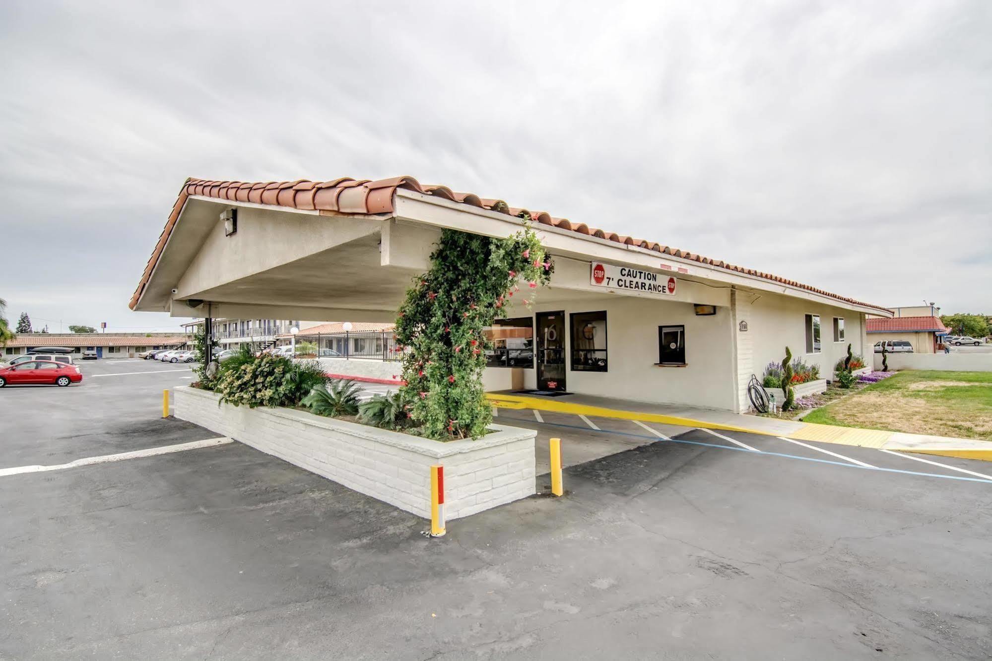 Motel 6 Manteca Ngoại thất bức ảnh